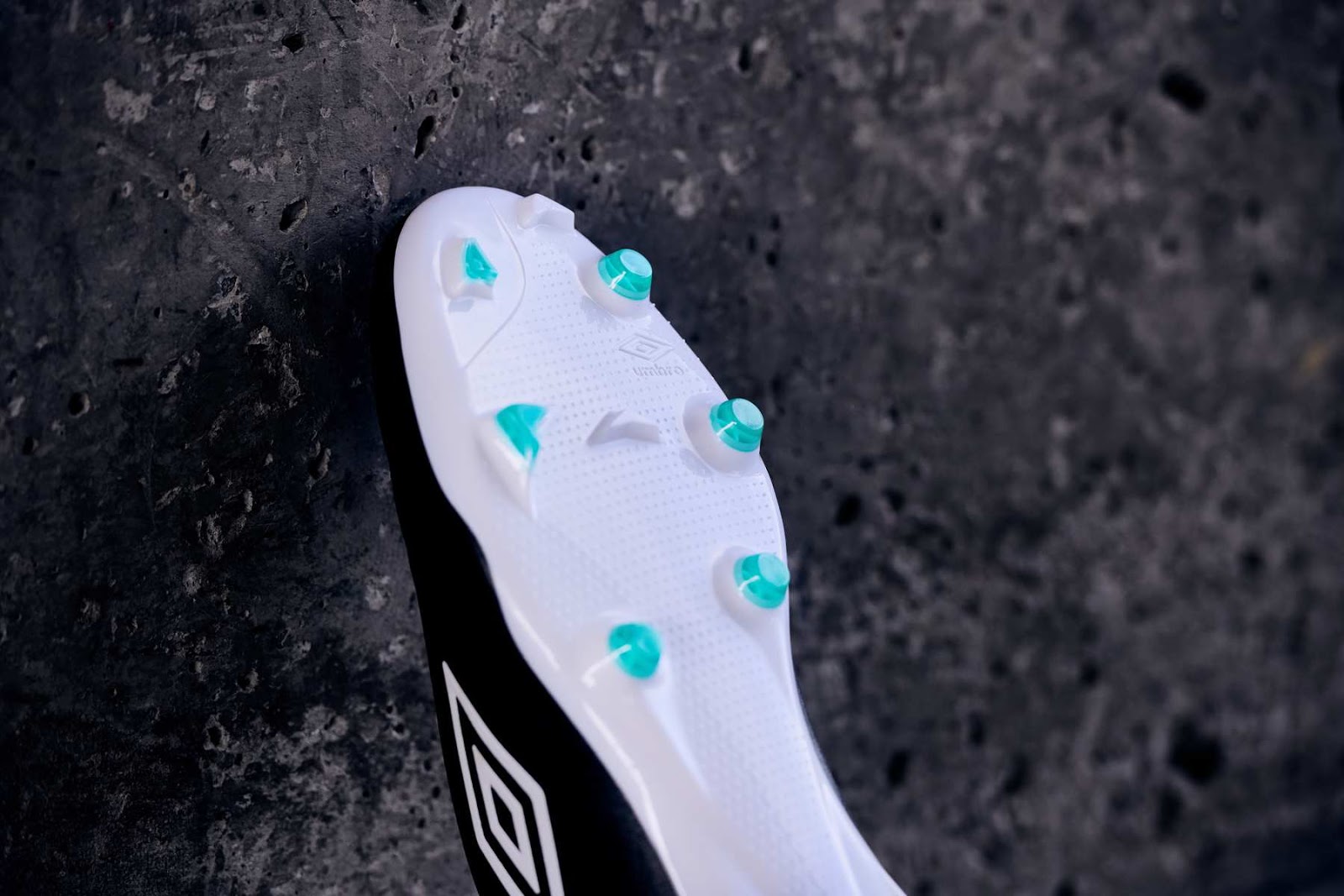 Umbro medusae elite 3 deals